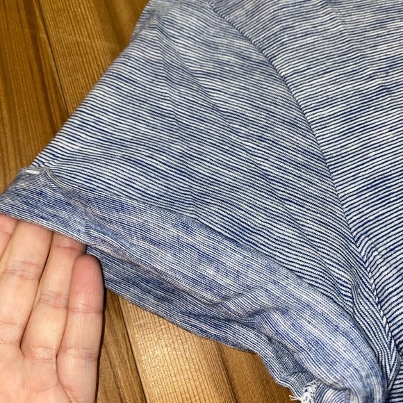 H&M blue and white t shirt - Picture 4 of 4